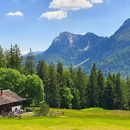 Gaestehaus Aicher - Chiemgau Karte Apartment *